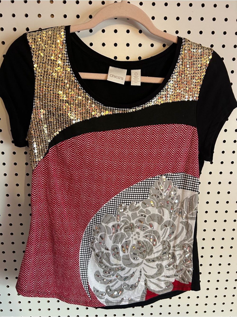 Chico's Black, Red & Gold Sequin Short Sleeve Tee sz 0 (sm 4)